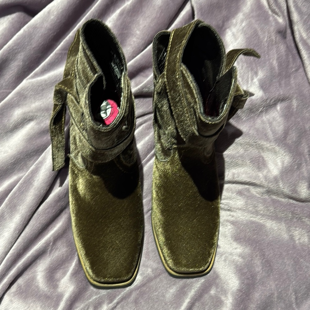 Justin Boots brown velvet Ankle Booties